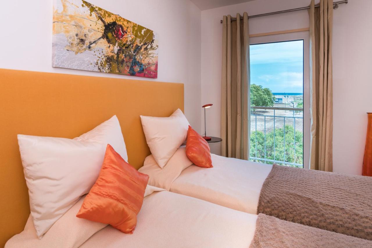 Stunning 2-Bed Penthouse In Lagos 250M From Beach Экстерьер фото